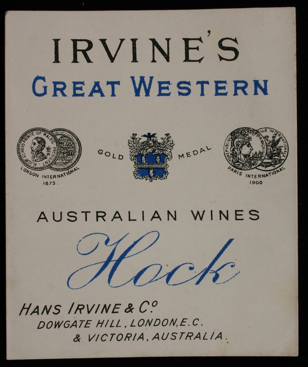 Plakat, das Irvines großartige westaustralische Weine bewirbt und das Logo und Textliste der Weinsorten enthält.