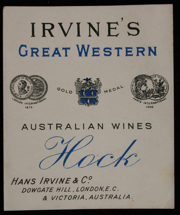 Plakat, das Irvines großartige westaustralische Weine bewirbt und das Logo und Textliste der Weinsorten enthält.