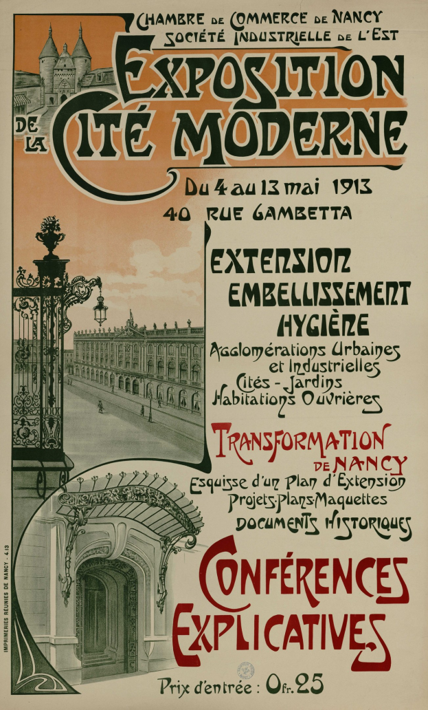 Plakat für eine Ausstellung in Cite Moderne mit einem Bild eines Gebäudes, eines Tores und eines bewölkten Himmels sowie Texten mit Ausstellungshinweisen.