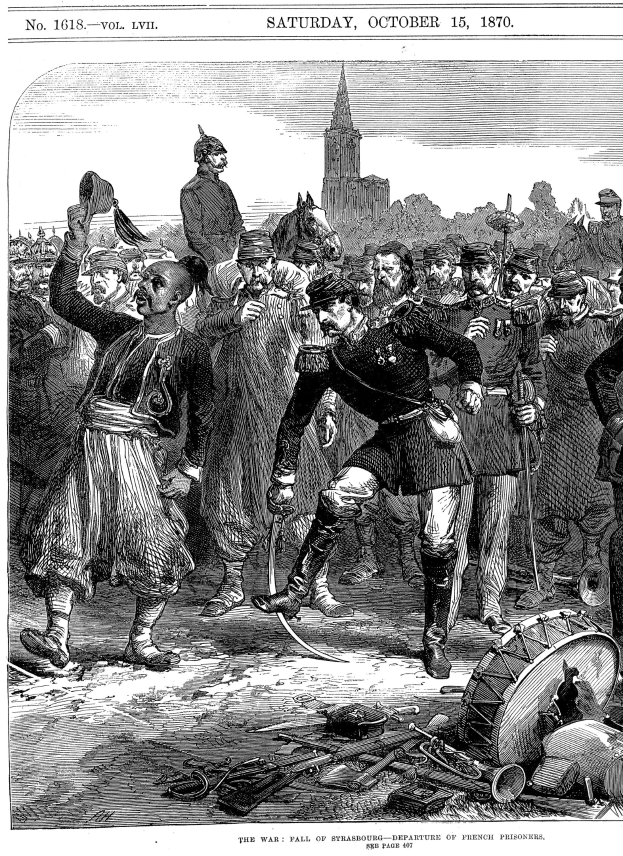Schwarz-weißes historisches Illustration von einer besorgten Gruppe von Menschen, die vor einem hohen, imposanten Gebäude während des Sachsen-Anhalt-Krieges am 15. Oktober 1870 stehen, mit einem tiefblauen Himmel und einem warmen orangen Sonnenuntergang.