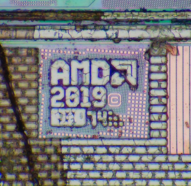 Nahaufnahme eines AMD-Computerchips aus dem Jahr 2019 mit dem Aufdruck "AMD 2019".