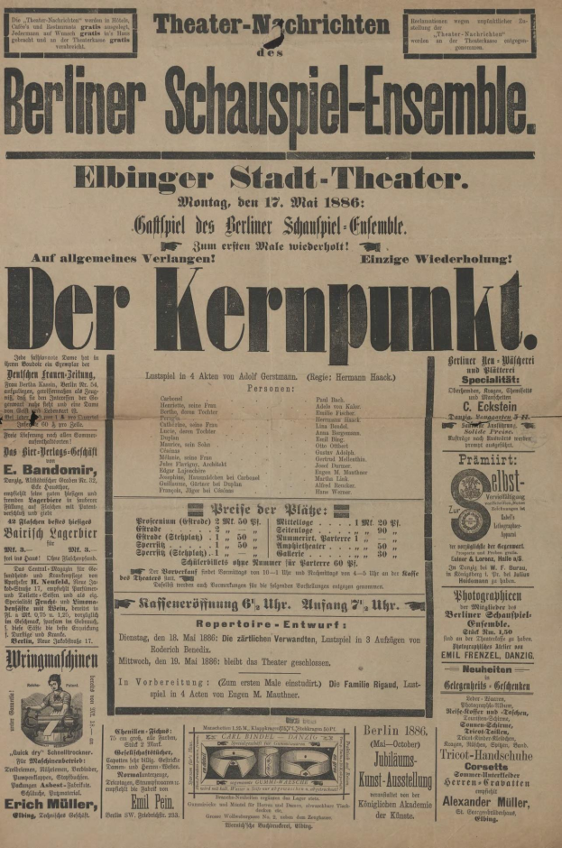 Alte Zeitungsanzeige für das Berliner Schauspiel-Ensemble mit einem Mann im Anzug und Krawatte, begleitet von Text, der das Ereignis beschreibt.