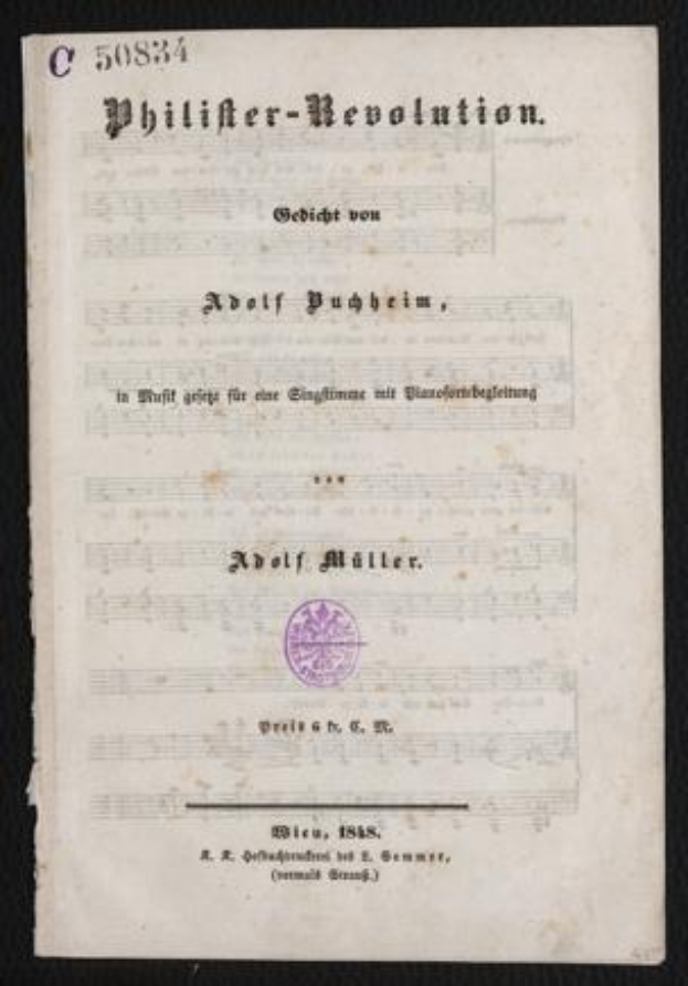 Ein altes Buch mit dem Titel "Philifer-Revolution" von Adolf Müller aus dem Jahr 1818 mit einem violetten Stempel auf dem Cover, das Text auf vergilbtes Papier gegen einen schwarzen Hintergrund zeigt.