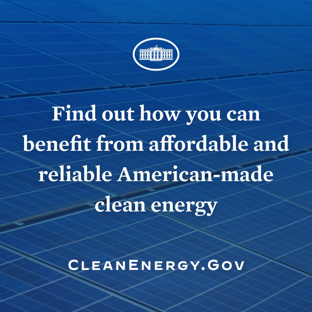 Plakat mit einem blauen Kreis-Logo mit einer weißen Umrandung und einem Stern, weißer zentrierter Text, der "Finden Sie heraus, wie Sie von erschwinglicher und zuverlässiger amerikanischer-made clean energy profitieren können", auf einem hellblauen Hintergrund.