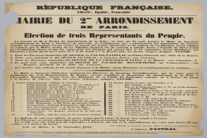 Eine schwarz-wei├če Zeitung mit dem Bild eines Mannes und einer Wahlurne.